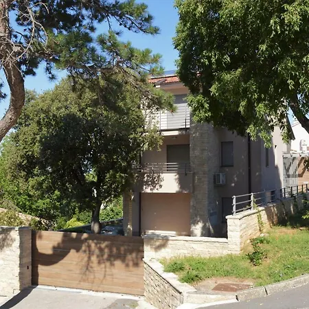 Perec Apartament Novi Vinodolski